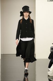 tricotCOMMEdesGARCONS_2016ss_022.jpg