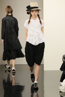 tricotCOMMEdesGARCONS_2016ss_042.jpg