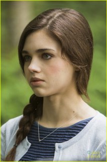 india-eisley-william-moseley-sweet-audrina-stills-01.jpg