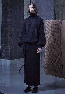 RAGNE KIKAS for Yohji Yamamoto F/W 2016.17 | the Fashion Spot