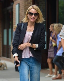 Naomi+Watts+Out+In+NYC+5T5omIoEnjdx.jpg