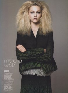 Cloud Altas by David Sims US Vogue July 2007 Page 15.jpg