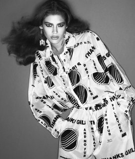 Valentina-Sampaio-Vogue-Paris-March-2017-Photoshoot06.jpg