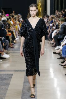 Julia RAtner Rochas Spring 2019 RTW PFW.jpg