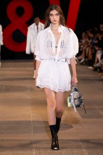 Julia Ratner Zadig & Voltaire Spring 2019  RTW PFW 1.jpg