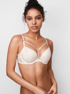740full-jasmine-daniels.jpg