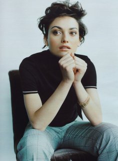 laura (1).jpg