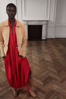 027-burberry-pre-fall-2019.jpg