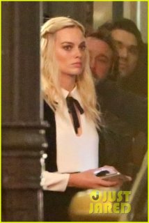 margot-robbie-fox-roger-ailes-set-la-november-2018-03.jpg