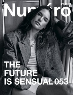 Alessandra-Ambrosio-Numero-Russia-2019-Cover02.jpg