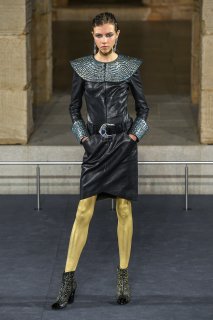 Lea Julian Chanel Pre Fall 2019.jpg