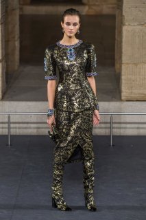 Greta Varlese Chanel Pre Fall 2019.jpg