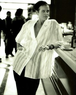 Vogue_Italia_February_1989_04.jpg
