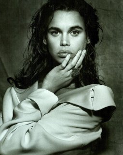 Watson_Vogue_Italia_February_1989_06.jpg