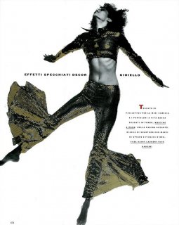 Watson_Vogue_Italia_February_1989_13.jpg