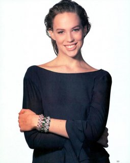 Demarchelier_Vogue_Italia_February_1989_04.jpg