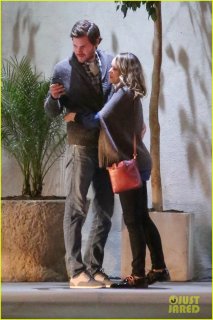 rachel-mcadams-jamie-linden-hug-rare-photos-05.jpg