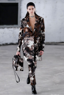 Kaia Gerber 1017 ALYX 9SM Fall Winter 2019 Menswear Paris 2.png