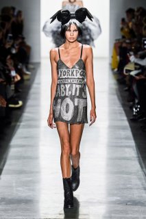 Stella Maxwell Jeremy Scott Fall 2019 RTW NYC 1.jpg