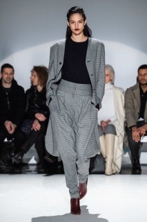 Nikki Vonsee Chalayan Fall 2019 RTW LFW 2.jpg