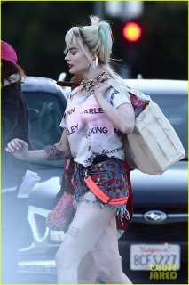 margot-robbie-birds-prey-february-2019-03.jpg