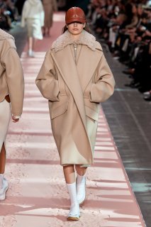 Mathilde Henning Sportmax Fall 2019 RTW MFW 2.jpg