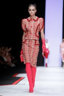 Zhenya Katava Elisabetta Franchi Fall 2019 RTW MFW 2.jpg