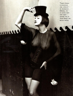 MC_Ritts_Vogue_Italia_June_1990_11.png