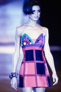 020-versace-spring-1991-ready-to-wear-CN10052097.jpg
