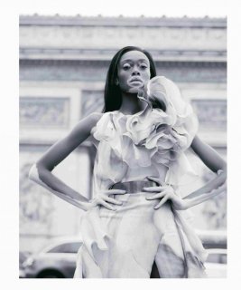 winnie-harlow-harpers-bazaar-mexico-november-2018-5.jpg