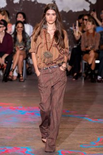 Alexandra Micu Etro Spring 2020 Menswear 1.jpg