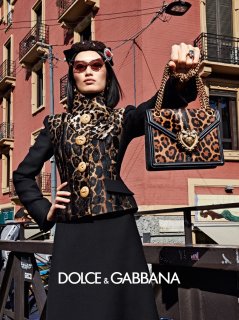Dolce-Gabbana-Fall-Winter-2019-Campaign10.jpg
