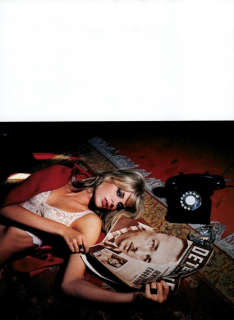 Hiett_Vogue_Italia_October_2003_05.png