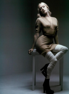 Sorrenti_Vogue_Italia_October_2003_09.png