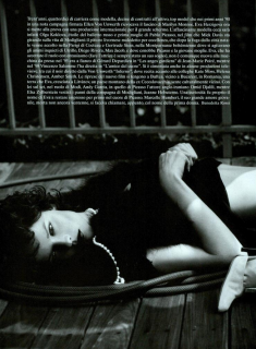 Saikusa_Vogue_Italia_October_2003_05.png