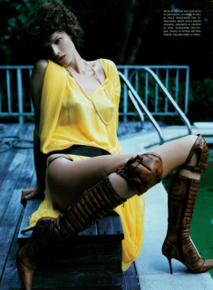 Saikusa_Vogue_Italia_October_2003_09.png