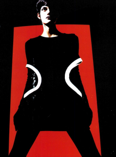 Saikusa_Vogue_Italia_November_1989_03.png