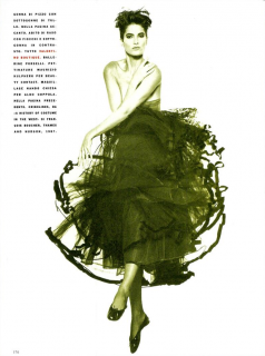 Barbieri_Vogue_Italia_November_1989_03.png