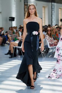 Ine Neefs Alexandre Vauthier Fall 2019 Couture 3.jpg