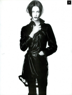 Meisel_Alberta_Ferretti_Fall_Winter_94_95_02.png
