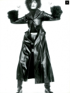 Meisel_Alberta_Ferretti_Fall_Winter_94_95_06.png