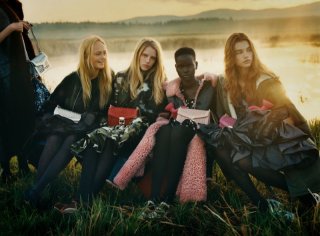 Miu-Miu-Fall-Winter-2019-Campaign08.jpg