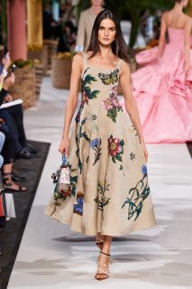 Blanca Padilla Oscar de la Renta Spring 2020 RTW NYFW 1.jpg