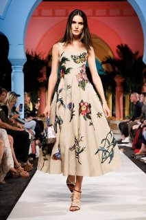 Blanca Padilla Oscar de la Renta Spring 2020 RTW NYFW 2.jpg