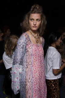 Anna+Sui+Spring+2020+Backstage+K16ReiitiS_x.jpg