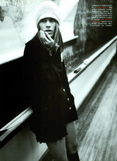 Campus_Meisel_Vogue_Italia_March_1994_06.png