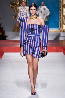 Alexandra Micu Moschino Spring 2020 RTW MFW 1.jpg