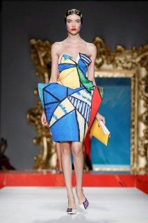 Grace Hartzel  Moschino Spring 2020 RTW MFW 2.jpg