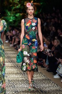 Zhenya Katava Dolce & Gabbana Spring 2020 RTW MFW 2.jpg