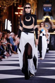 Alexandra Micu Balmain Spring 2020 RTW PFW 1.jpg